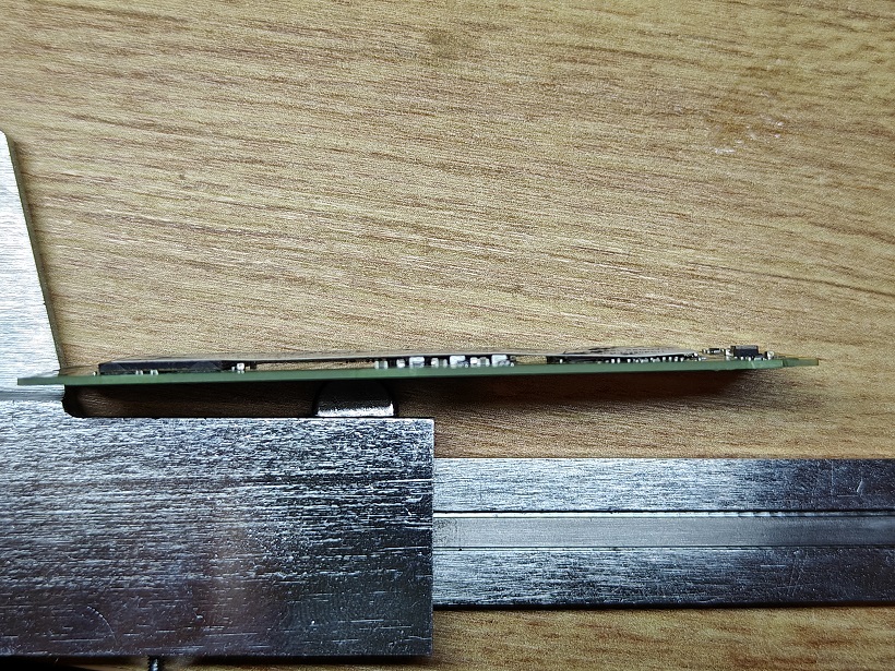 Intel SSD 670p lateral
